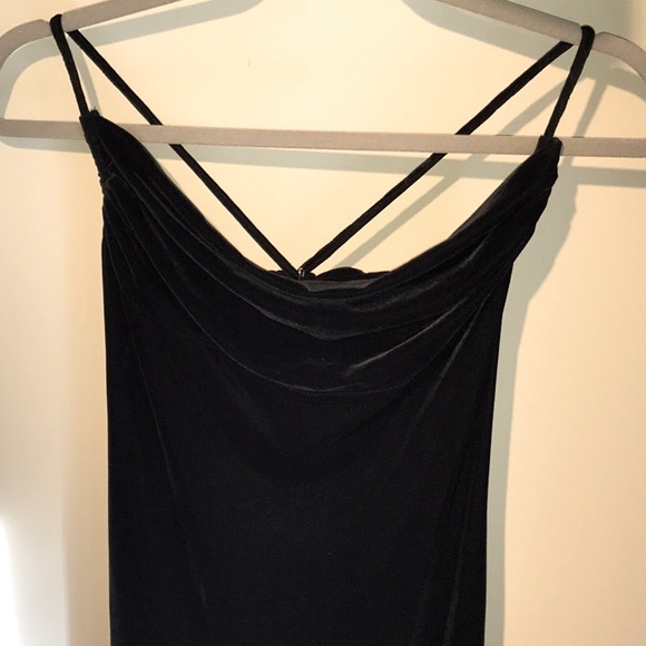 Bisou-Bisou Elegant & Sexy Velvet Long Dress - Picture 3 of 12